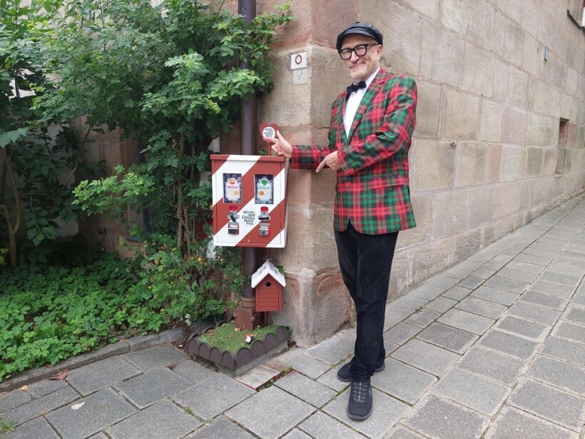 Oliver Tissot und sein Witze-Automat