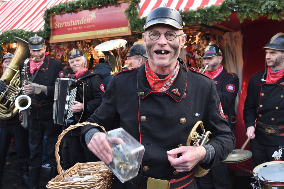 Christkindlesmarkt Nürnberg 2019 Norbert Neugirg und die Altneihauser Feierwehrkapell'n