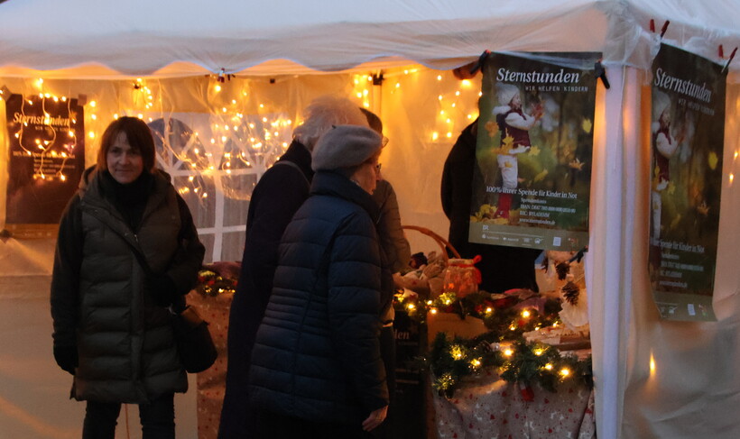 Inge Wantscher verkaufte Ihre Basteleien auf dem Adventsmarkt in Oberhaid