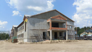 Baustelle Bildungs- und Therapiezentrum im Rohbau