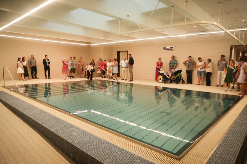 Schwimmbad, 93-2020