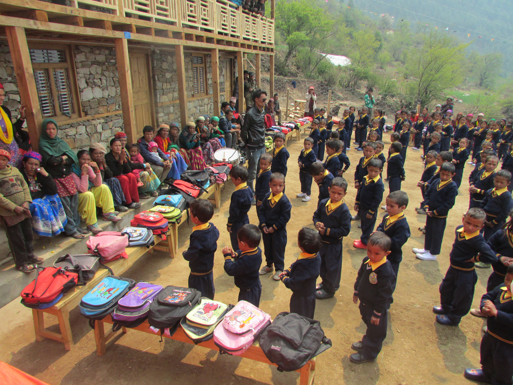 P125/2015 Nepal-Medical-Careflight Dandaphaya