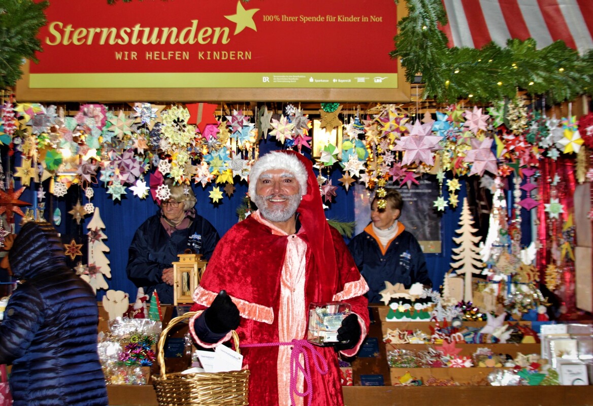 Christkindlesmarkt 2022 6-12-2022 