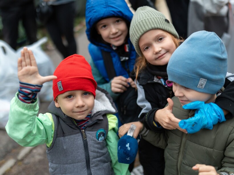 Brücke nach Kiew e.V., 90-2024; Kinder nach Lebensmittelversorgung, Kinder, Danke
