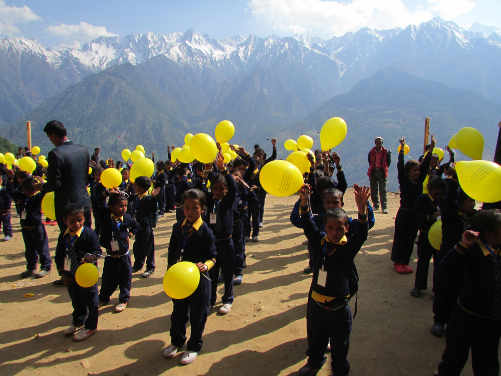 P125/2015 Nepal-Medical-Careflight Dandaphaya