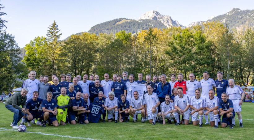 Beide Teams unterm Wendelstein