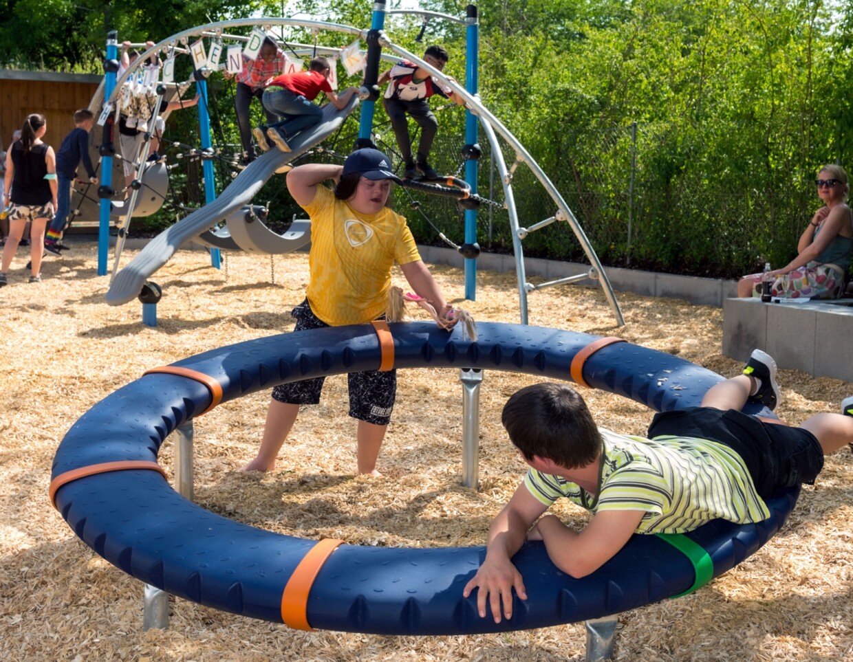 170-2021 Einweihung Spielplatz Augustinum HPT Olschewsibogen