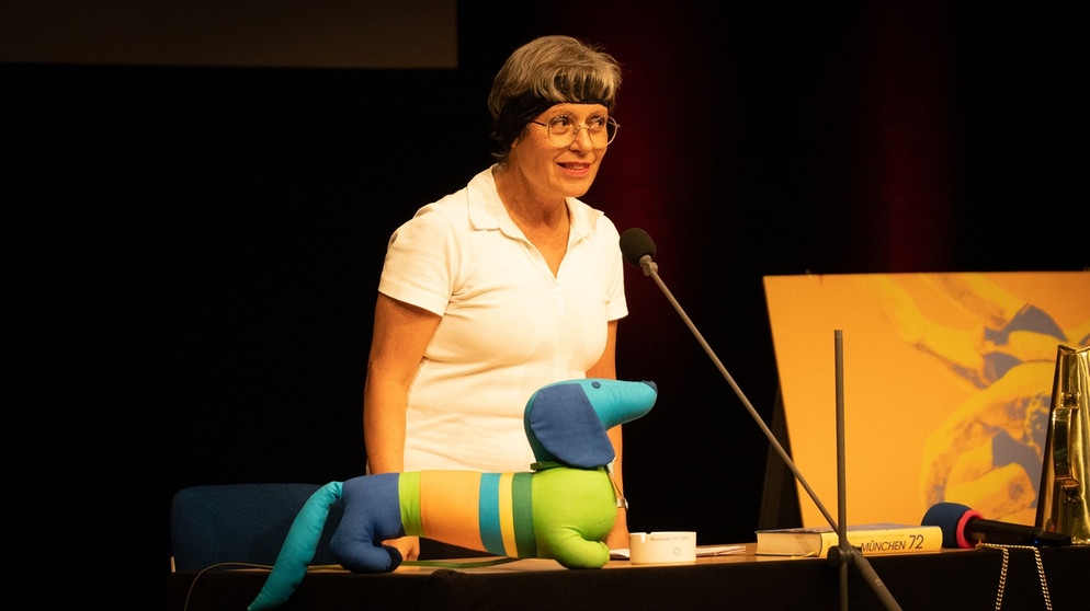 Bairischer Sprech-Sport vom Feinsten: Beate Himmelstoß mit drei Texten von Felix Hoerburger.