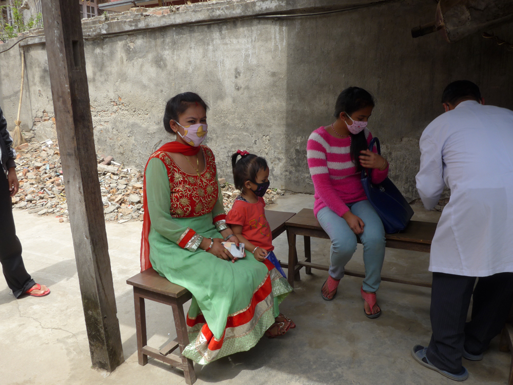 Projektbesuch Nepal 2016 Hermeler Lüddeckens Kathmandu Tuberkulose Test