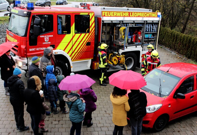 Fahrt mit dem Feuerwehrwagen.